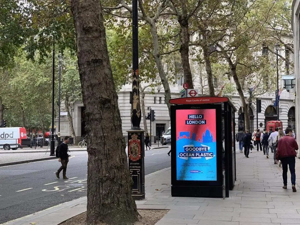Digital Signage: Transforming Visual Communication digital-signage-arvia3-002