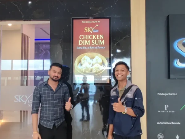 digital signage skylounge subang israk solutions arvia solutions