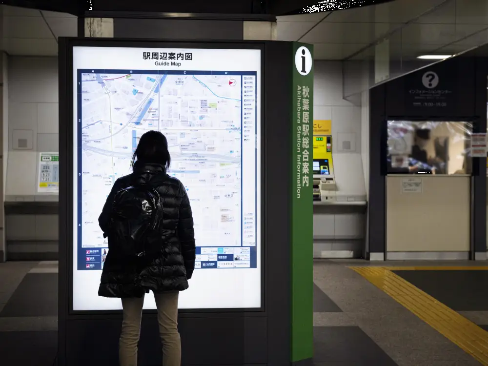 Digital signage for campus safety and emergency alerts