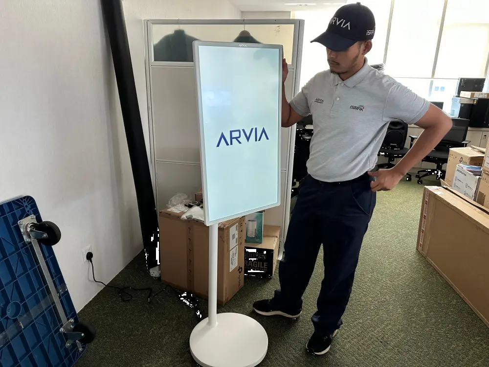 Israk Solutions Transforms Education with Arvia Flip Touch at OUM Petaling Jaya