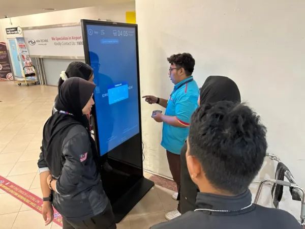 floor-standing-kiosk-FLR 103- 55- Maqis-Penang-003