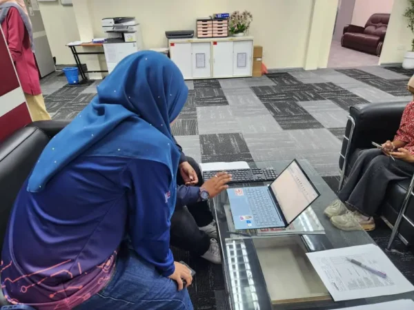 floor standing kiosk kptm bangi arvia solutions israk solutions