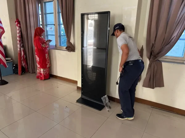flr-103-43-inch-standing-jabatan-warisan-negara-2