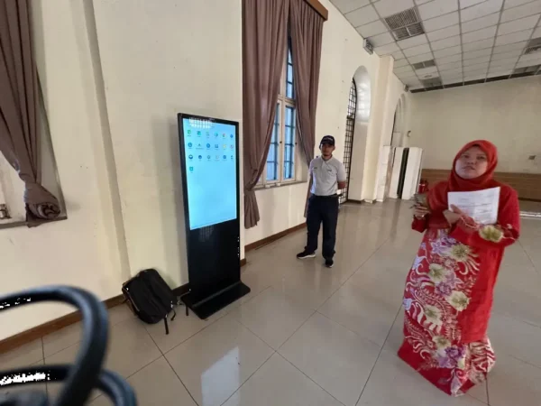 flr-103-43-inch-standing-jabatan-warisan-negara-6