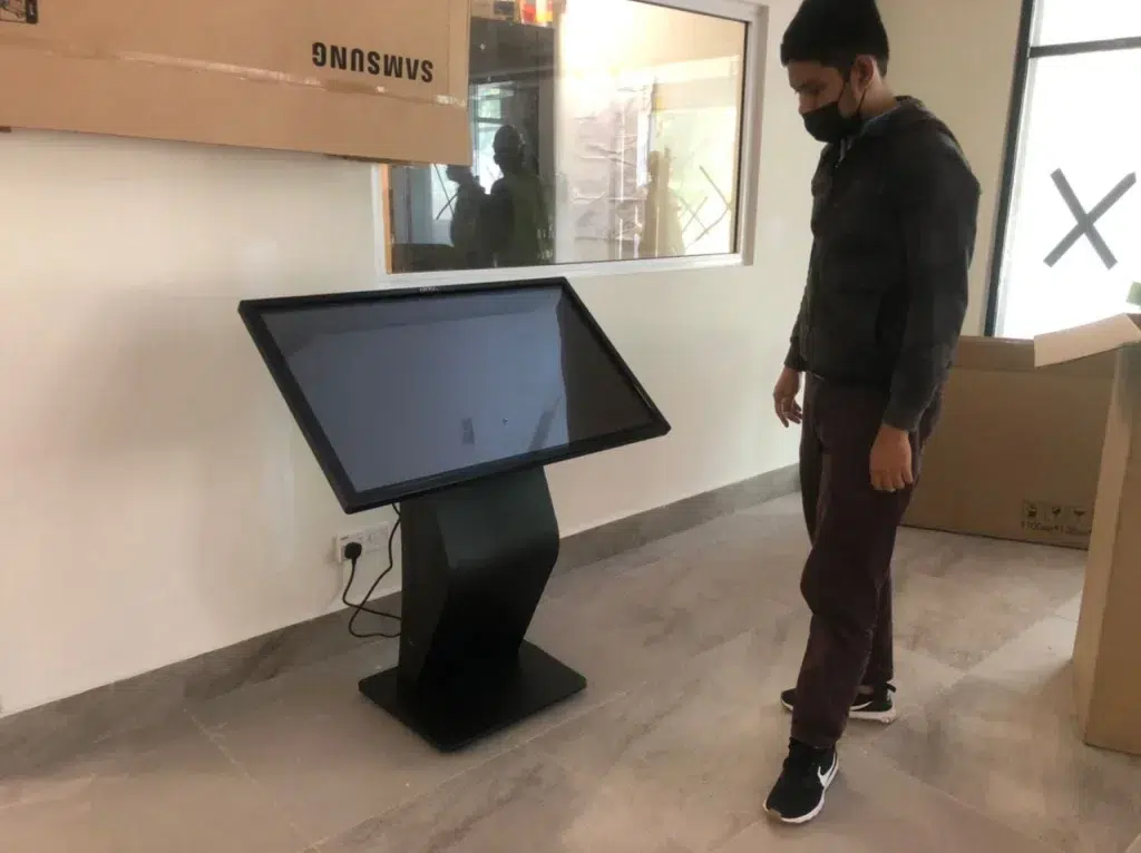 Touchscreen Monitor Kiosk for Hospital Putrajaya 2021- Complete Solutions
