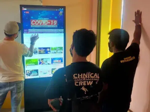 hospital-sultanah-aminah-tajidid-touchscreen-floor-standing-kiosk-003