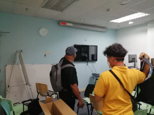 hospital-sungai-buloh-digital-signage-monitor-mon100-014
