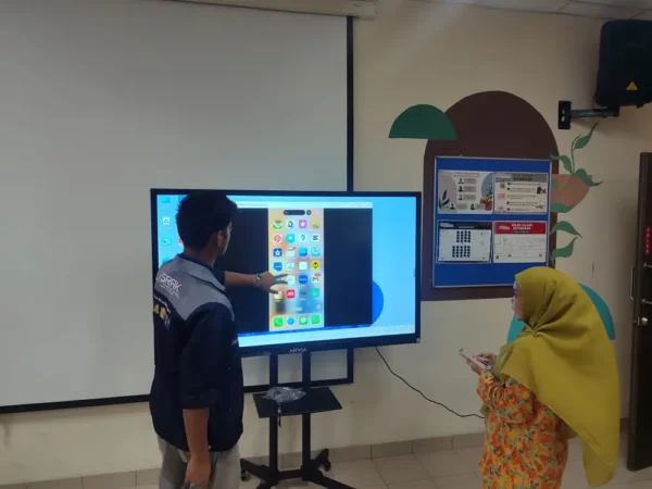 interactive smartboard ARV200 KV Pasir Gudang arvia solutions israk solutions