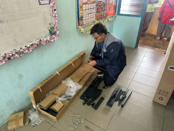 interactive smartboard ARV200 SJKT Taman Melawati arvia israk-solutions
