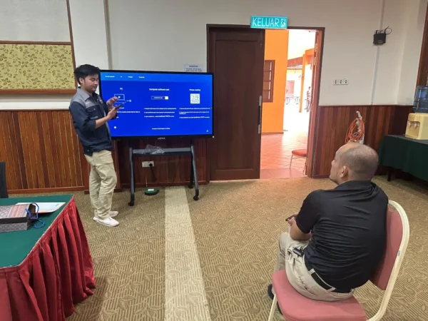 interactive smartboard ARV200 Sektor Sumber Teknologi arvia solutions israk solutions