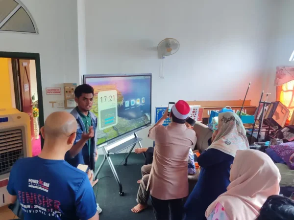 interactive-smartboard-ARV400-Jabatan-Mineral & Geosains-Program Kampung Angkat Madani-arvia-solutions-israk-solutions-002