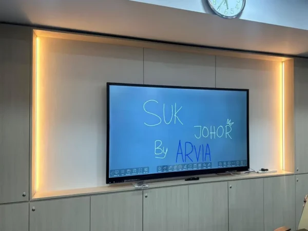interactive smartboard SUK Johor arvia solution israk solutions