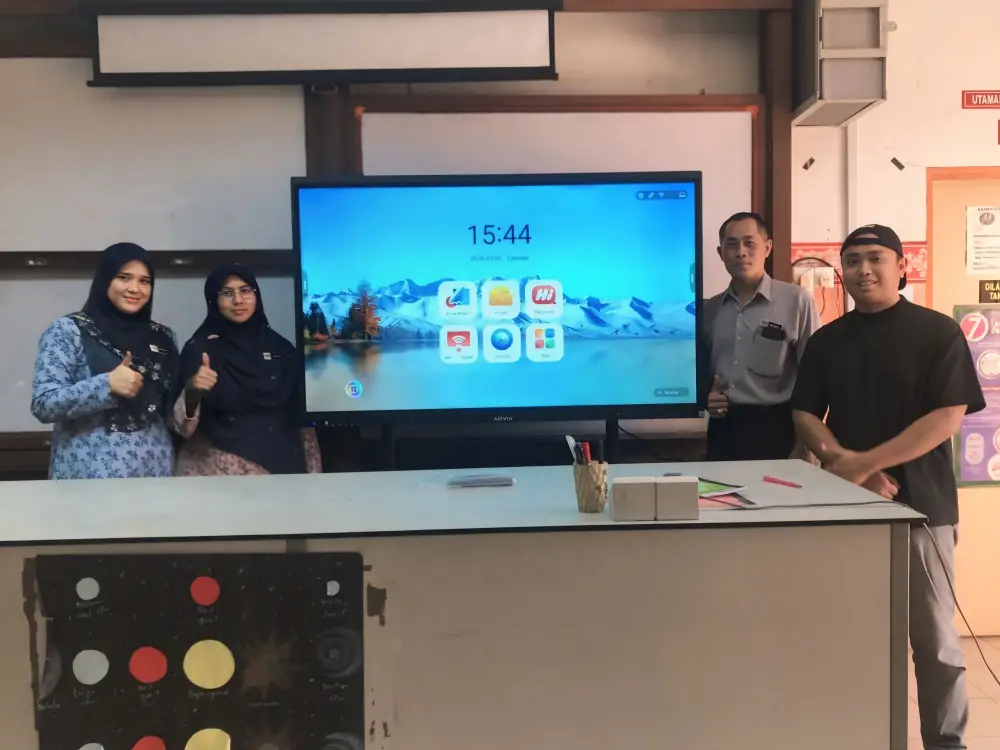 Interactive Smartboard Delivers Reliable Technology at SMK Bakar Arang