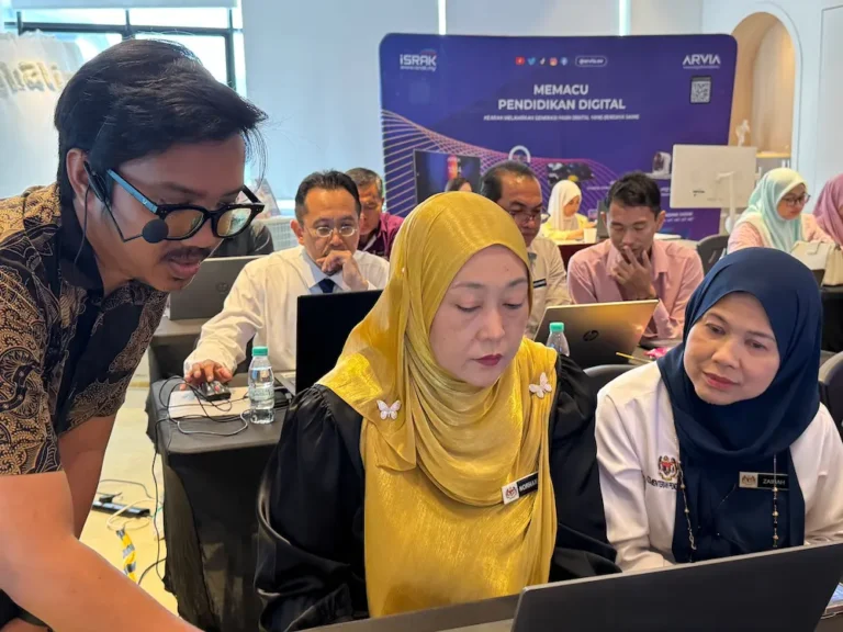 Team Arvia with Penolong Kanan Pentadbiran participants at Arvia AI Training JPWPP Putrajaya