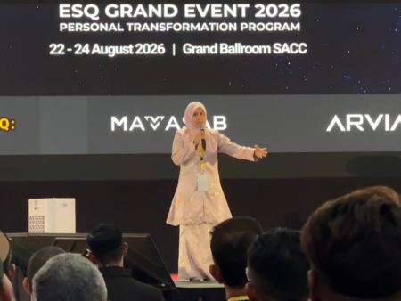 Nurul Ain Mohamad Khdri menyampaikan ucapan di Grand Event ESQPTP via Israk Solutions