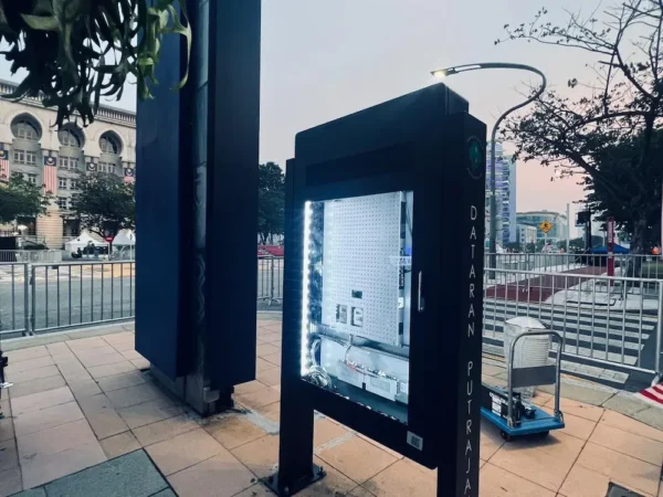 Arvia Outdoor Kiosk Putrajaya completed installation at Dataran Putrajaya
