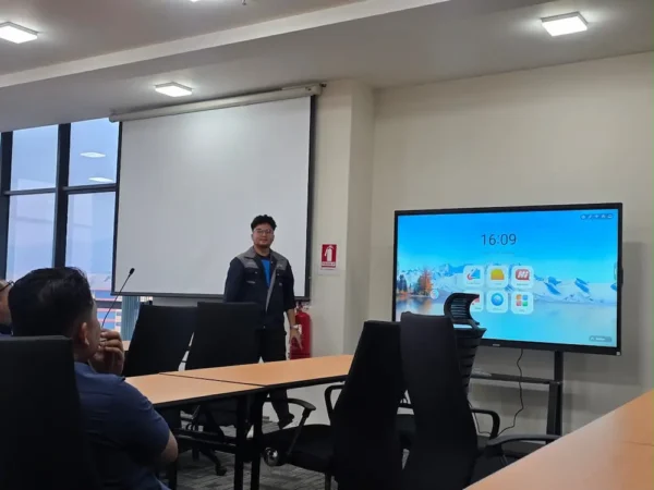 Team Arvia share introduction of Arvia Smartboard AI Arvia MBK Kuantan