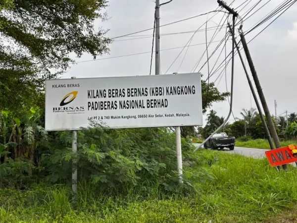Signboard at Padiberas Nasional Berhad (BERNAS) Mukim Raya, Kedah