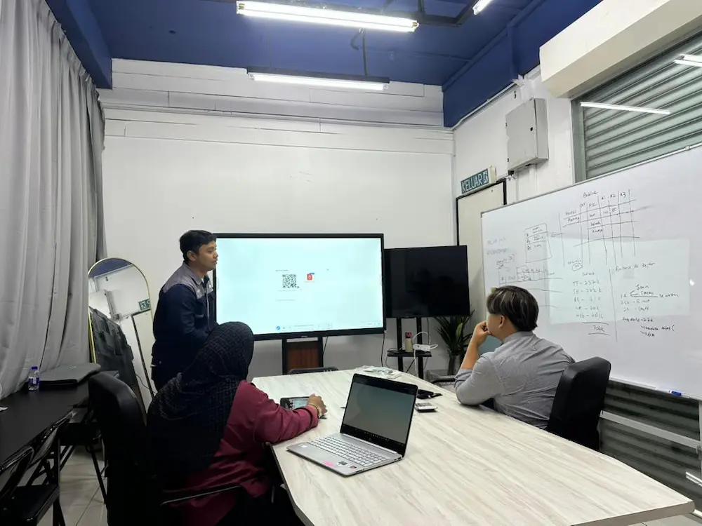 Arvia Smartboard Ai Hegira: A Meeting Room Upgrade By Israk Solutions Arvia Smartboard AI Hegira fast file transfer using QR code scan, set up by Israk Solutions