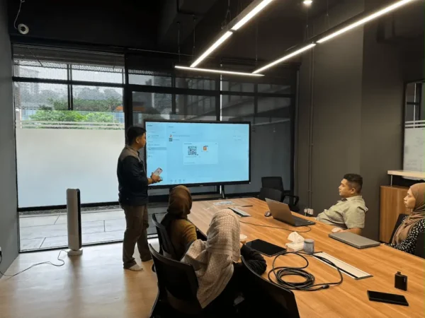 Instant file transfer between phone and Arvia Smartboard AI X86 Network
