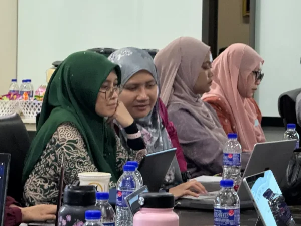 Student dashboard built on screen during Israk Solutions’ Claude AI training for teachers in Putrajaya