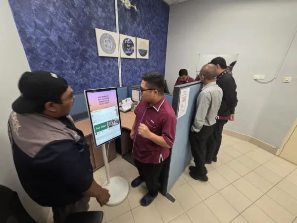 israk-fliptouch-24inch-ilp-pasir-gudang-built-in-camera