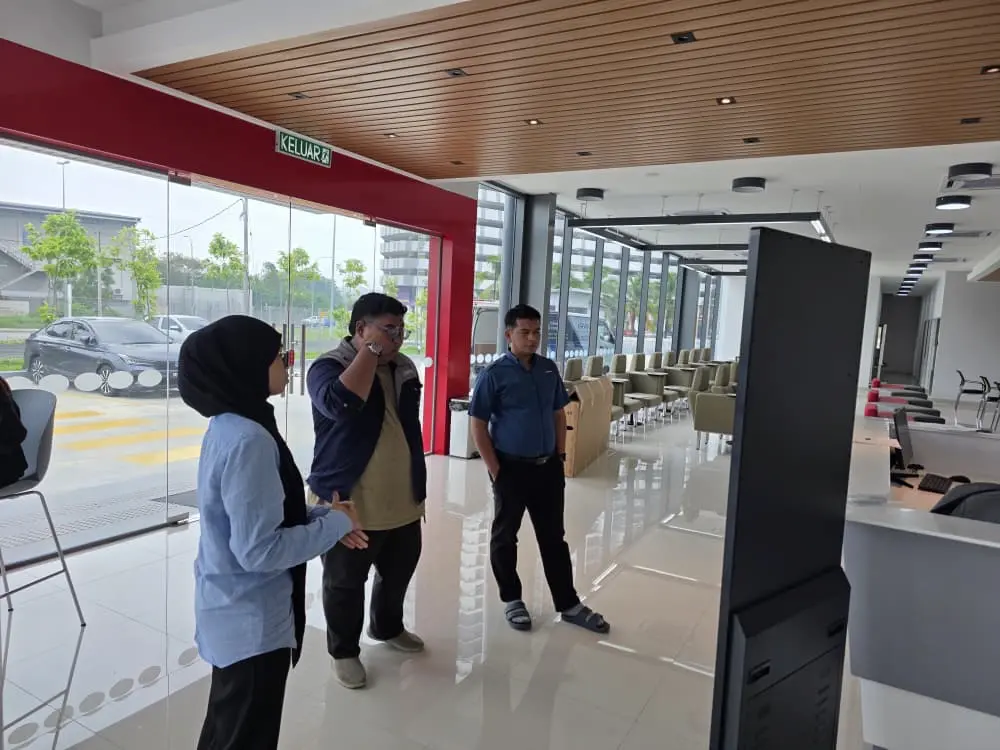 Floor Standing Kiosk For Car Showroom Boosts Perodua Jalan Reko Israk Solutions' floor standing kiosk for car showroom use, installed as a digital standee at Perodua Jalan Reko