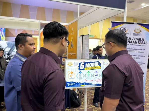 FlipTouch Arvia powering local authority (PBT) displays at the smart city Terengganu event