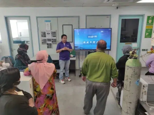jabatan-kimia-malaysia-interactive-smartboard-005