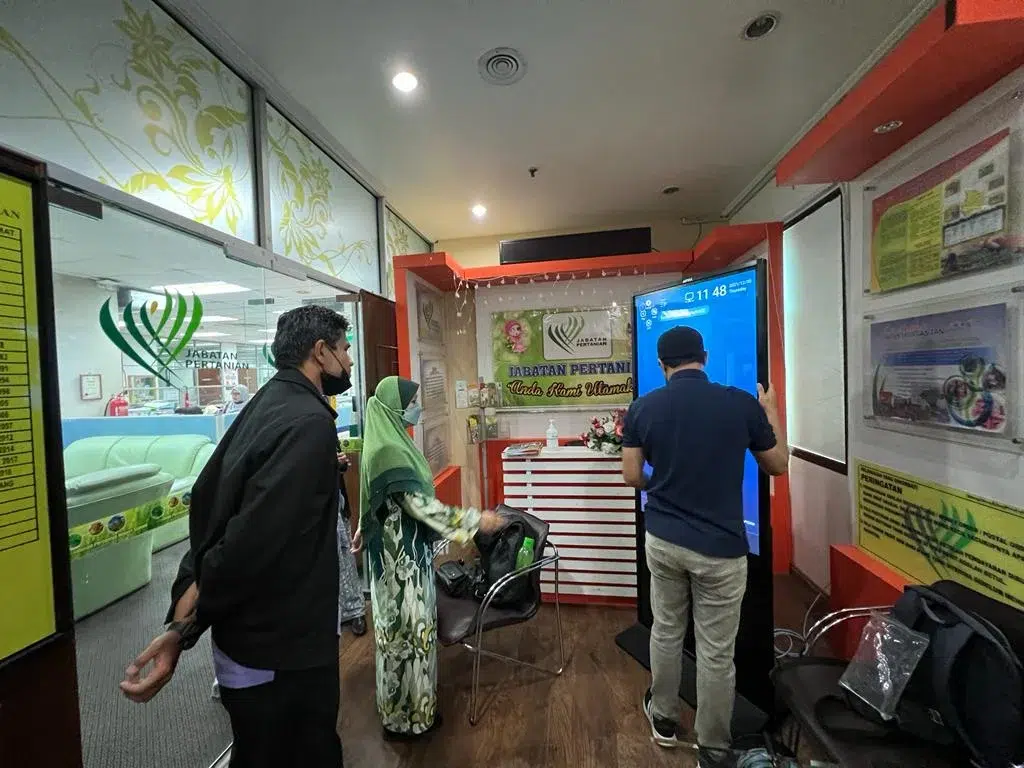 Touchscreen Floor Stand Kiosk for Jabatan Pertanian Negeri Sembilan 2021- Complete Solutions