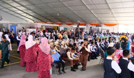 karnival pendidikan sinar bestari-smartboard-windows and android-dataran karangkraf-007