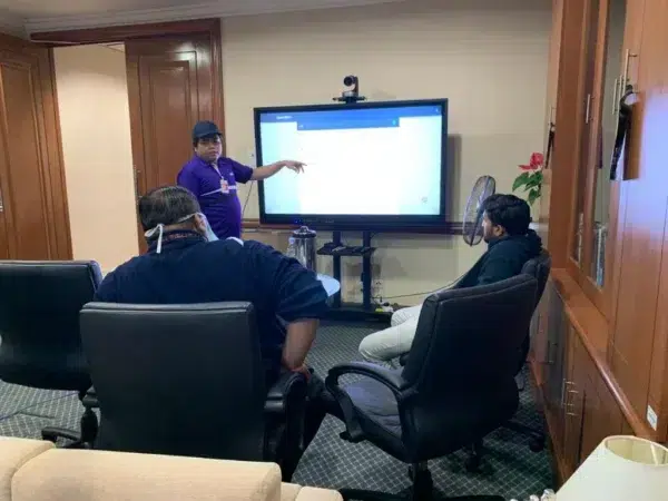 kementerian-kesihatan-malaysia-bilik-ketua-pengarah-interactive-smartboard-003