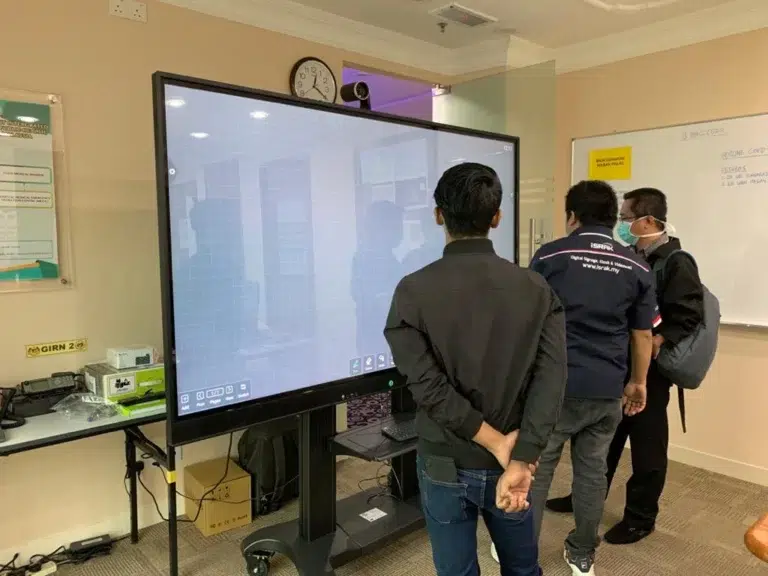 Interactive Smartboard For Kementerian Kesihatan Malaysia (Kkm) 2020 - Complete Solution smartboard