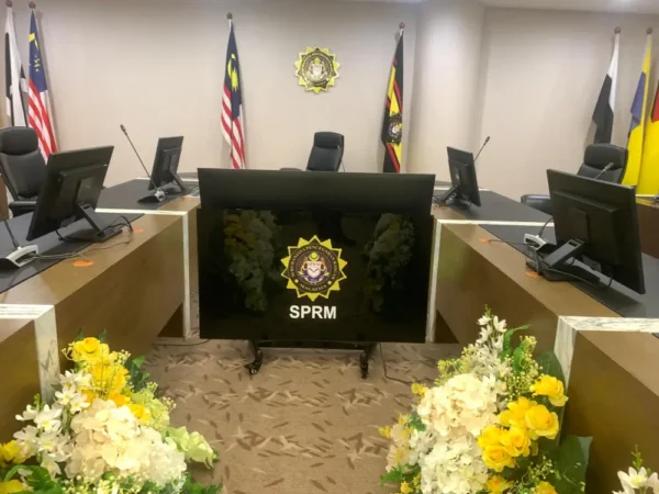 High-definition LED screen installed in SPRM meeting room.