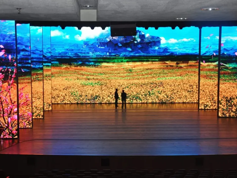 Brightening Horizons: How Led Screens Are Enhancing Experiences And Communication In Malaysia led-screen-display-malaysia-israk-001