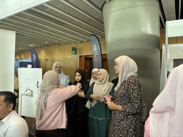 madani career fair 2025 smartboard arvia solutions israk solutions