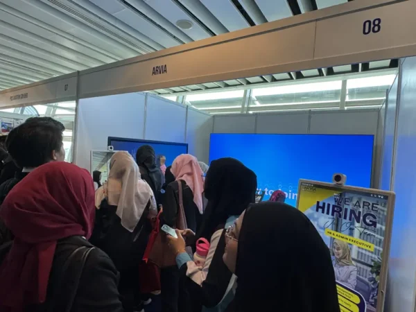 madani career fair 2025 smartboard arvia solutions israk solutions