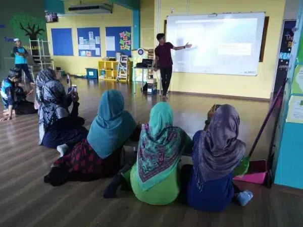 Interactive Whiteboard for Madrasah Tunas Khalifah JB 2019- Complete Solution