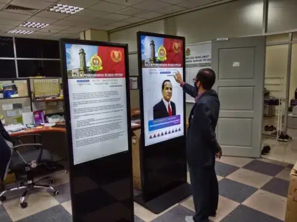 majlis-perbandaran-sungai-petani-mpspk-touchscreen-floor-standing-kiosk--003