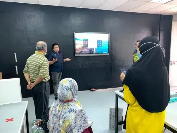 maktab-sultan-abu-bakar-interactive-smartboard-005