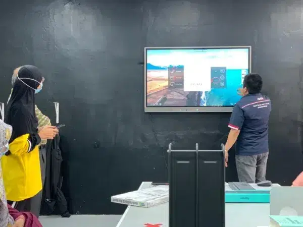 maktab-sultan-abu-bakar-interactive-smartboard-006