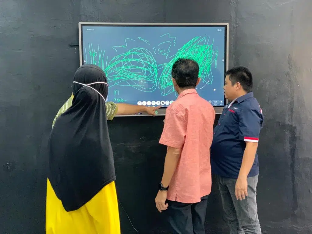 Interactive Smartboard for Maktab Sultan Abu Bakar (MSAB) 2020 – Complete Solution