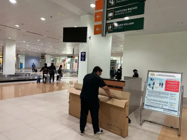 maqis-floor-standing-kiosk-FLR-103-55-003