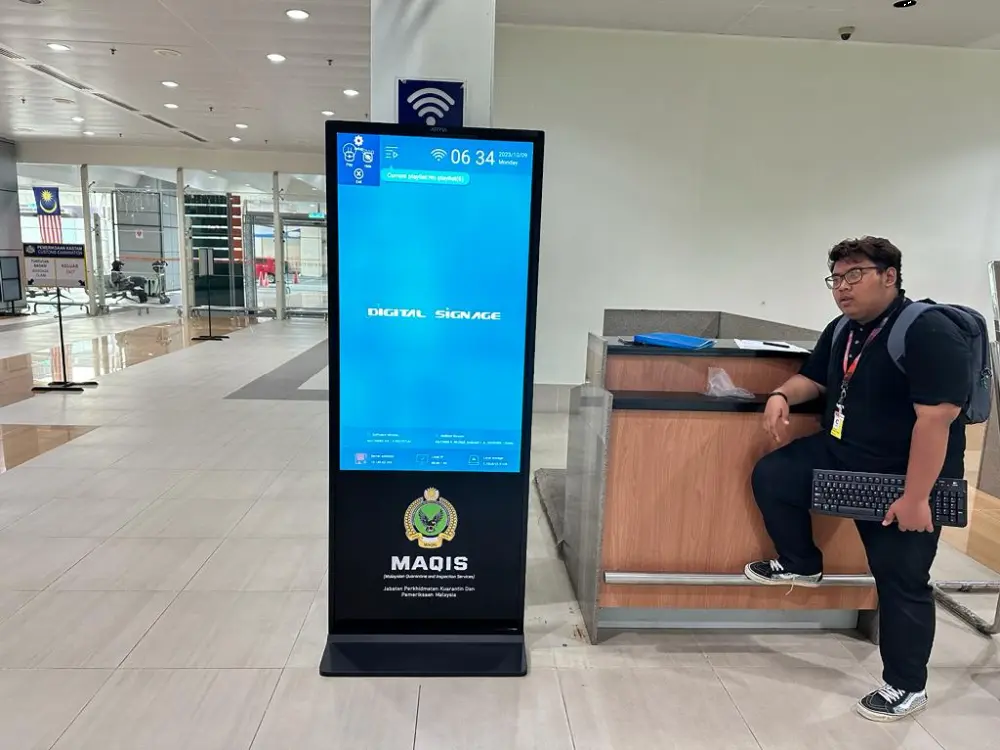 Interactive Standing Kiosk, MAQIS Lapangan Terbang Sultan Abdul Halim Kedah  – Complete Solutions