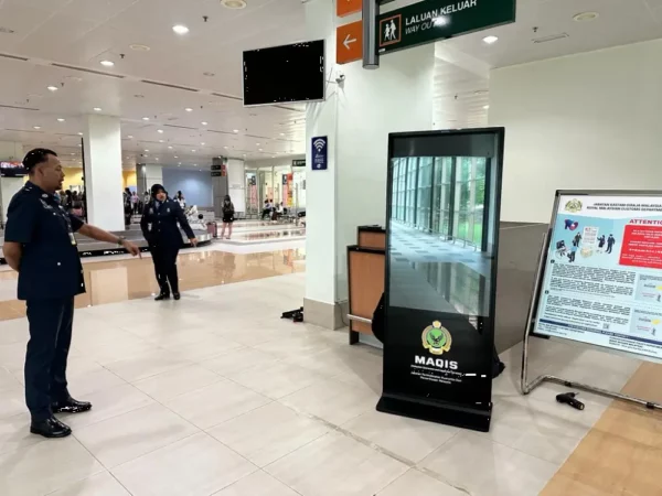 maqis-floor-standing-kiosk-FLR-103-55-008