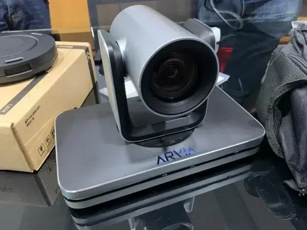 micro-energy-holding-video-conferencing-system-003