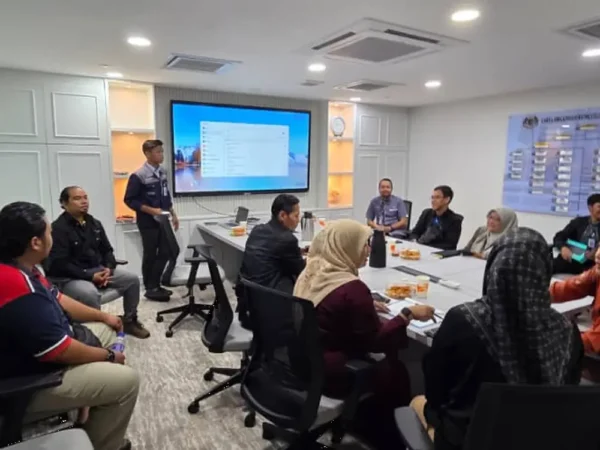 ai smartboard mindef arvia solutions israk solutions