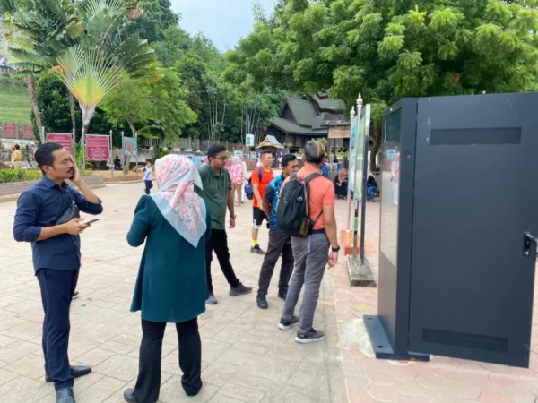 Israk Solutions Teams Up with Majlis Bandaraya Melaka to Deploy Advanced Outdoor Kiosks with CDMS Software