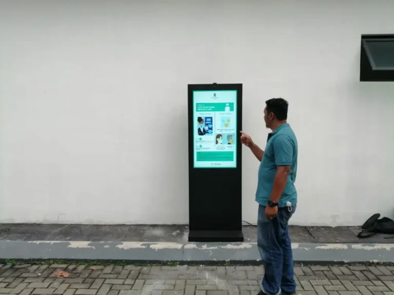 Outdoor Floor Stand Kiosk For Ecoworld Majestic Gallery - Semenyih 2022 - Complete Solutions - 2Nd Installation outdoor standing kiosk out 107 43 jmb cradleton eco majestic 001