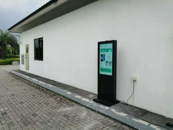 outdoor-standing-kiosk-out-107-43-jmb-cradleton-eco-majestic-002